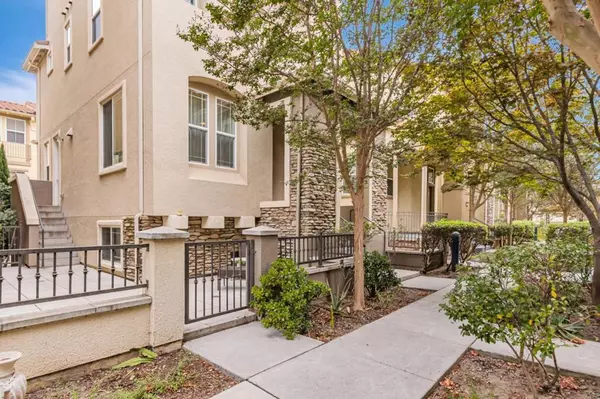 Milpitas, CA 95035,1103 Vida Larga LOOP