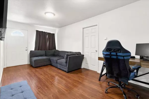 Salinas, CA 93901,23 Capitol ST