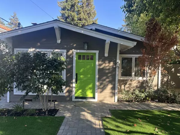 68 Walnut AVE, Atherton, CA 94027