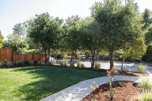 Menlo Park, CA 94025,1840 Santa Cruz AVE