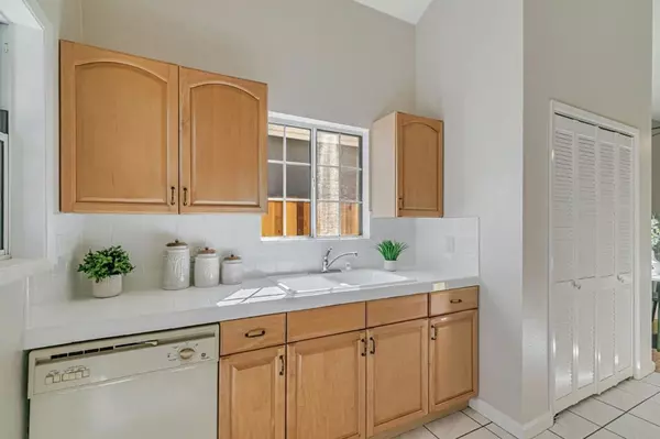 Mountain View, CA 94040,280 College AVE