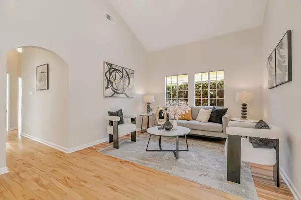 Mountain View, CA 94040,280 College AVE