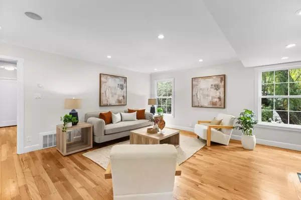 Los Gatos, CA 95030,696 N Santa Cruz AVE