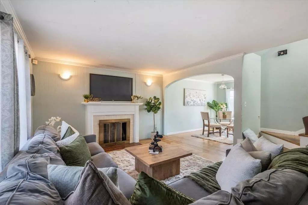 Oakland, CA 94605,9401 Castlewood ST