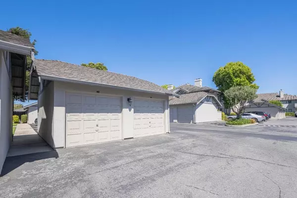 Salinas, CA 93901,1051 Riker ST #5