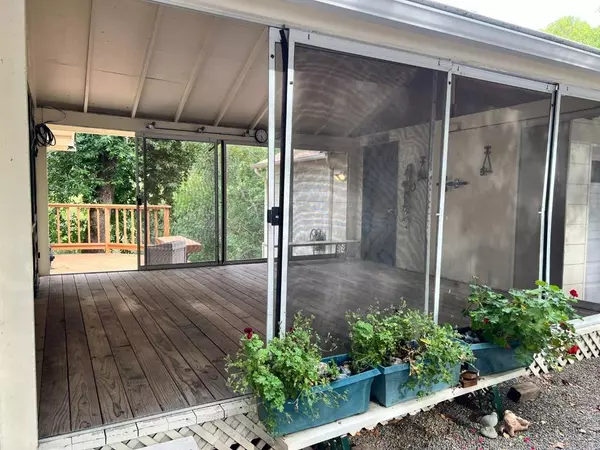 Los Gatos, CA 95033,18065 Soda Springs RD