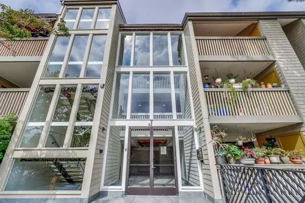 Mountain View, CA 94040,49 Showers DR #J317