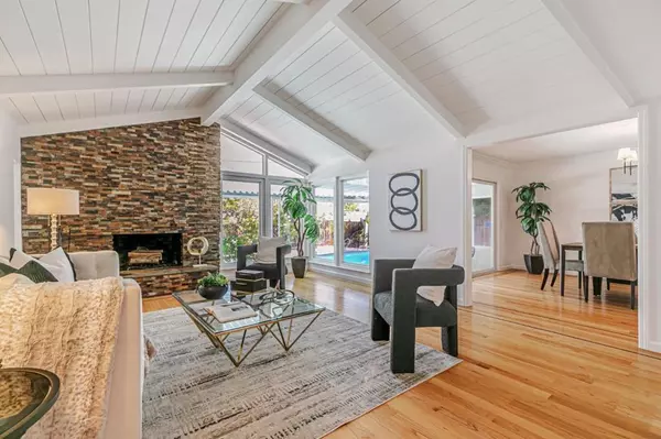 19437 Via Real DR, Saratoga, CA 95070