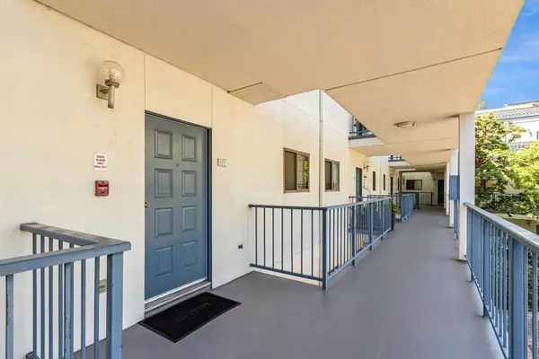 San Jose, CA 95129,4661 Albany CIR #121