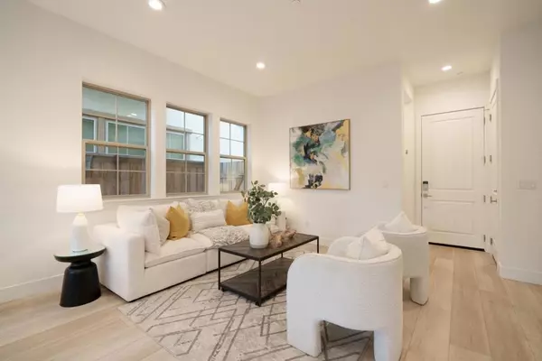 Sunnyvale, CA 94085,314 Harcot TER