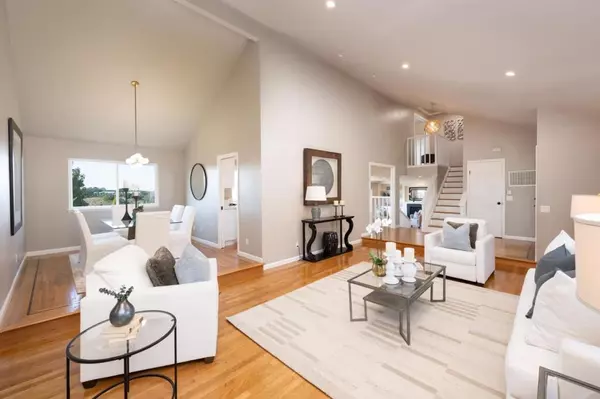 Belmont, CA 94002,2860 Wakefield DR