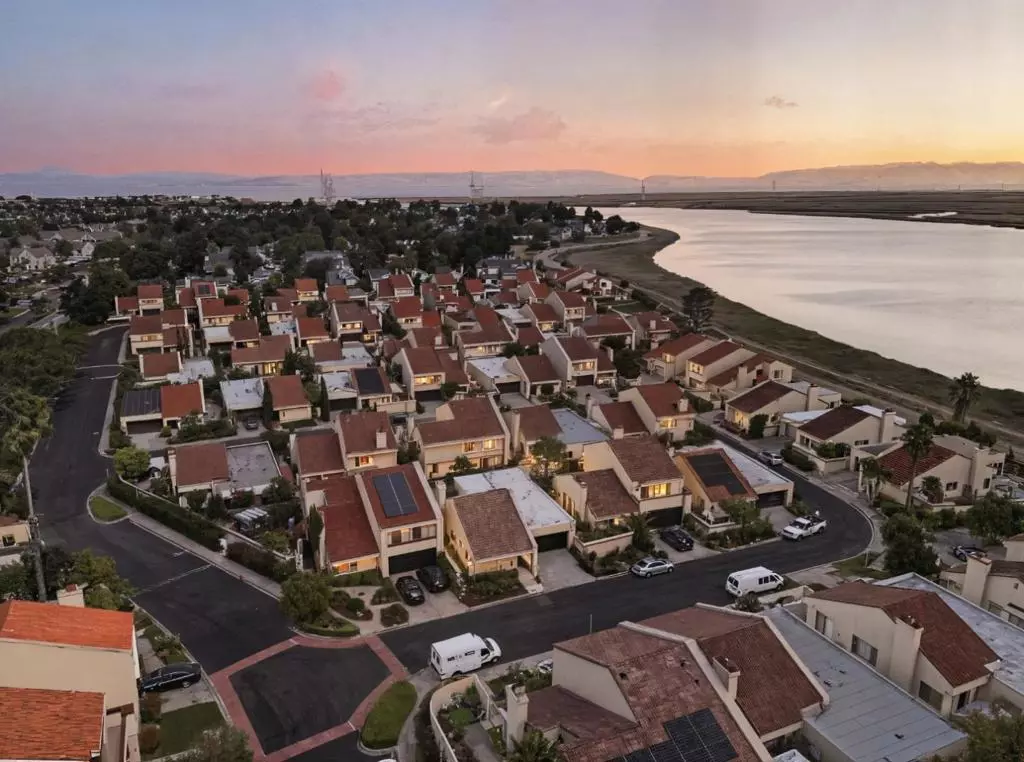 Redwood City, CA 94065,3 Lido CIR