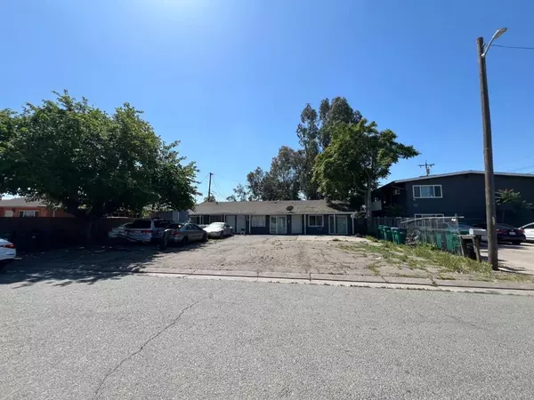 Stockton, CA 95205,1916 Vicki LN
