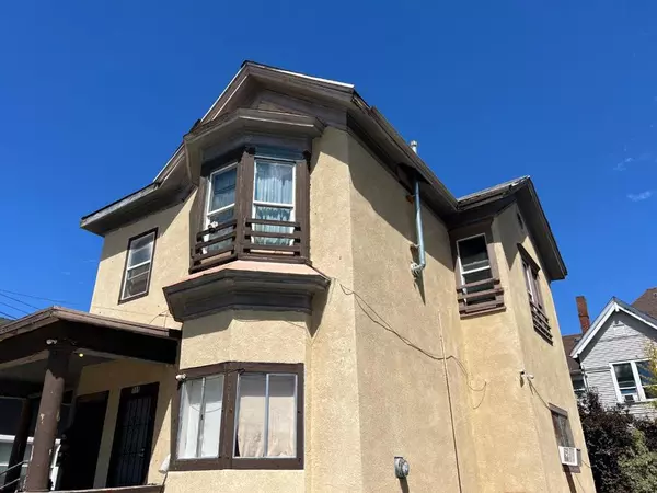 Stockton, CA 95202,111 W Poplar ST