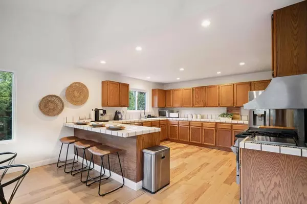 Pacifica, CA 94044,1519 Perez DR