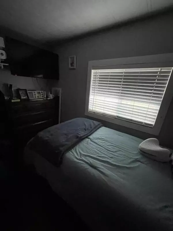 Redwood City, CA 94063,3499 E Bayshore RD