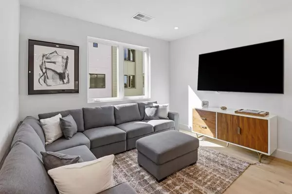 Palo Alto, CA 94303,2871 Josephine LN