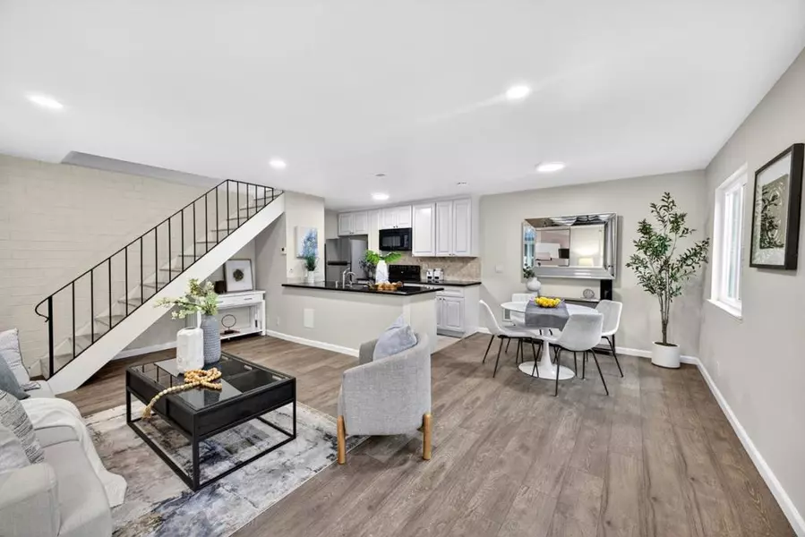 375 N 3rd ST #3, Campbell, CA 95008