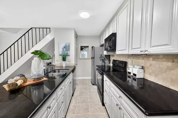 Campbell, CA 95008,375 N 3rd ST #3