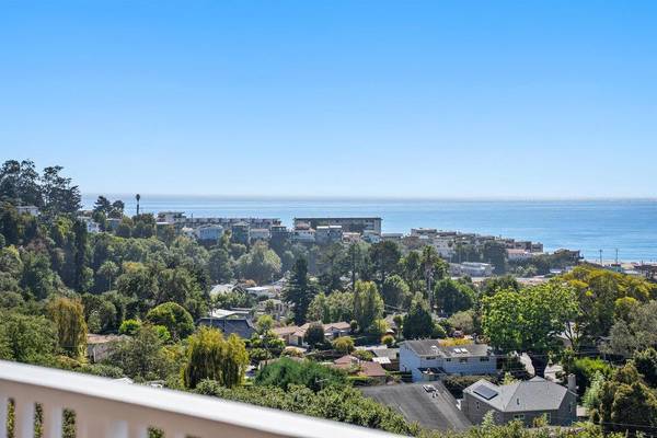 Aptos, CA 95003,220 Shoreview DR