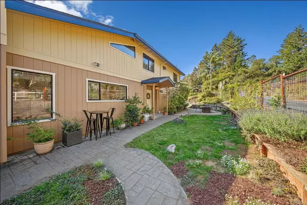 Aptos, CA 95003,175 Merry LN