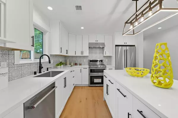 East Palo Alto, CA 94303,1523 Ursula WAY