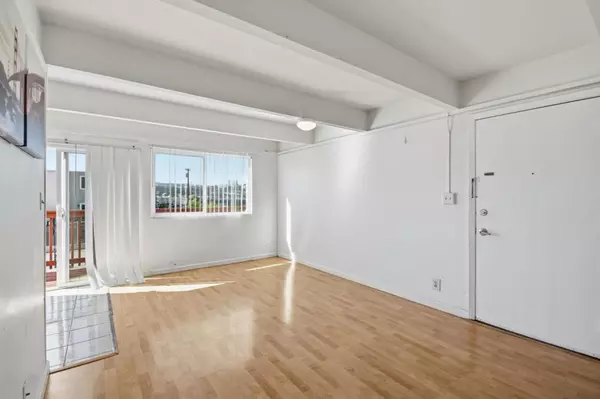 Daly City, CA 94014,576 Sylvan ST #20
