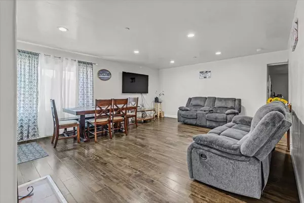 Salinas, CA 93907,18810 Moro RD