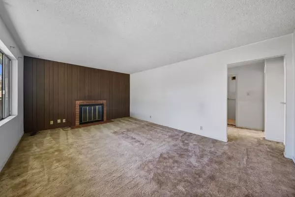 Redwood City, CA 94061,1621 Connecticut DR