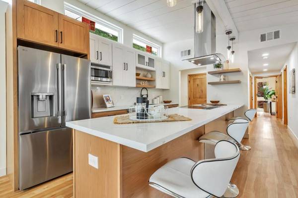 Palo Alto, CA 94306,4225 Park BLVD