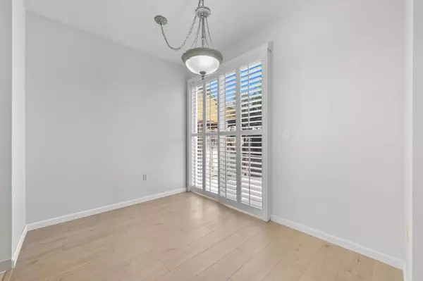 San Mateo, CA 94403,138 Blossom CIR