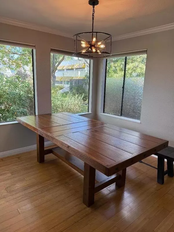 Foster City, CA 94404,839 Balboa LN
