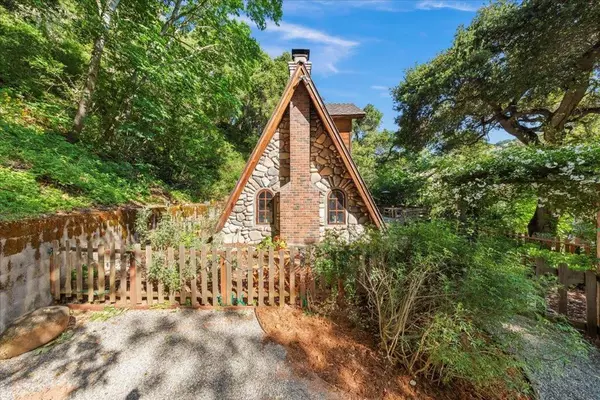 Carmel Valley, CA 93924,65 Hitchcock