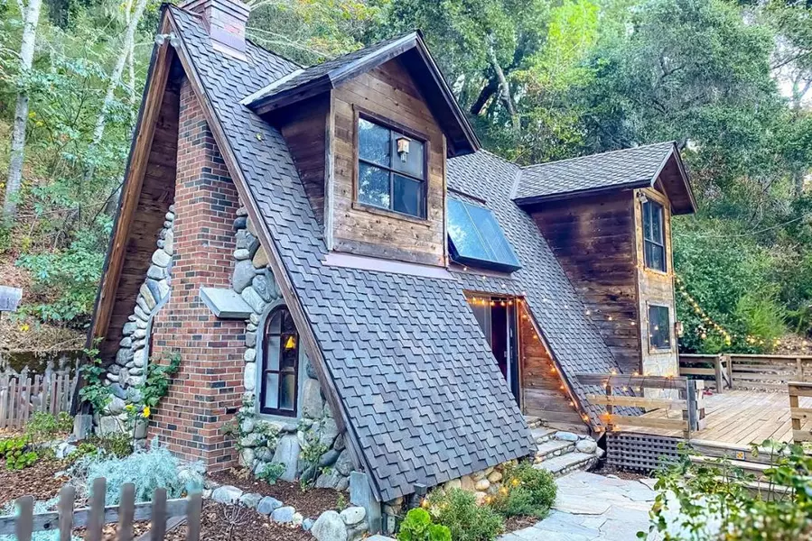 65 Hitchcock, Carmel Valley, CA 93924