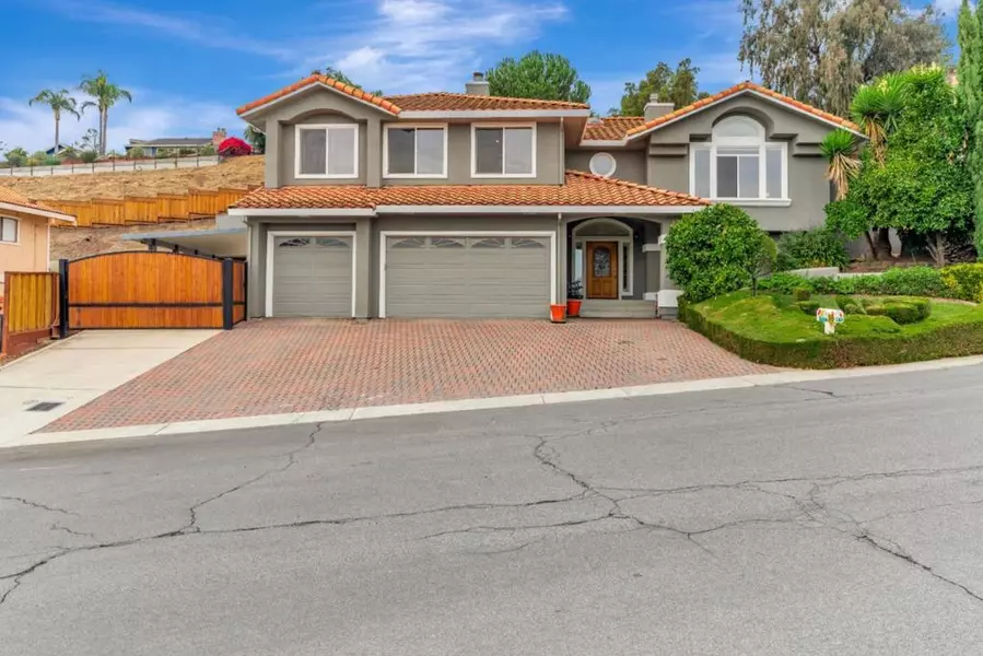 96 Caryl CT, Hollister, CA 95023