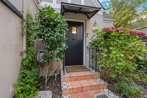 Palo Alto, CA 94301,678 Hawthorne AVE