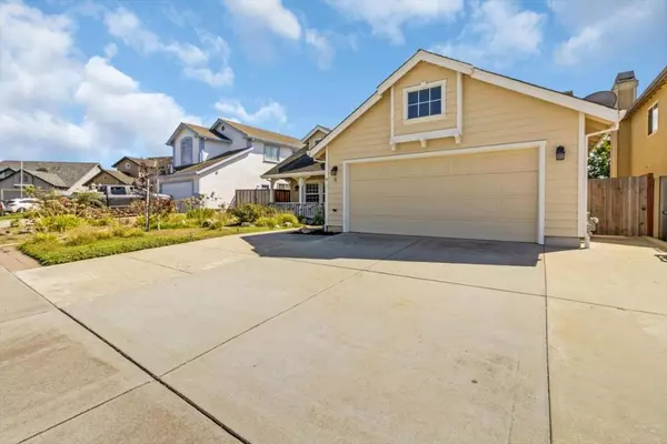 Salinas, CA 93906,8 Bristol CIR