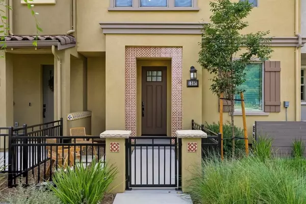 1387 W Middlefield RD, Mountain View, CA 94043