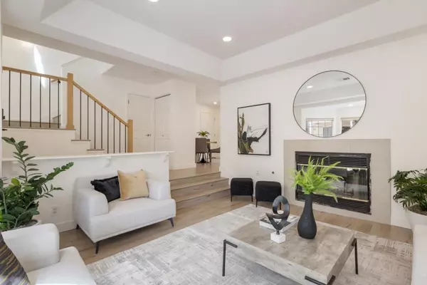 Mountain View, CA 94043,2064 Rialto CT