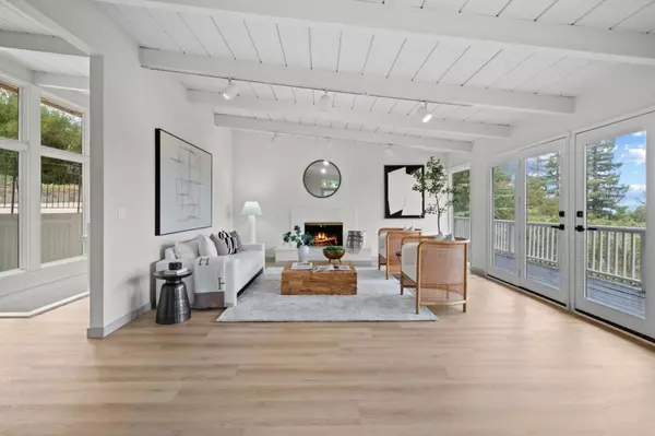 Palo Alto, CA 94304,2987 Alexis DR