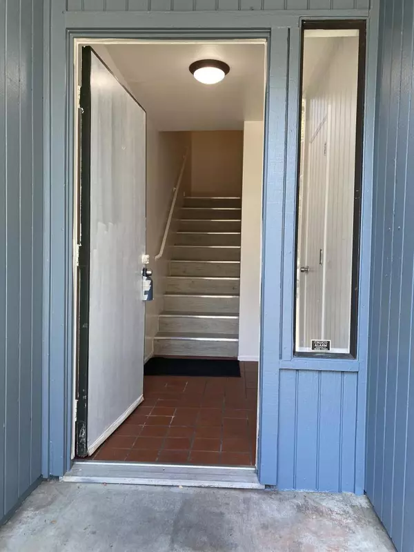 Hayward, CA 94541,18003 Incline PL