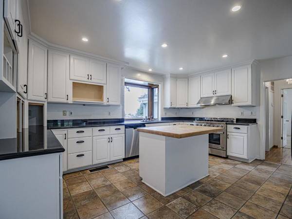 Santa Cruz, CA 95060,1459 High ST