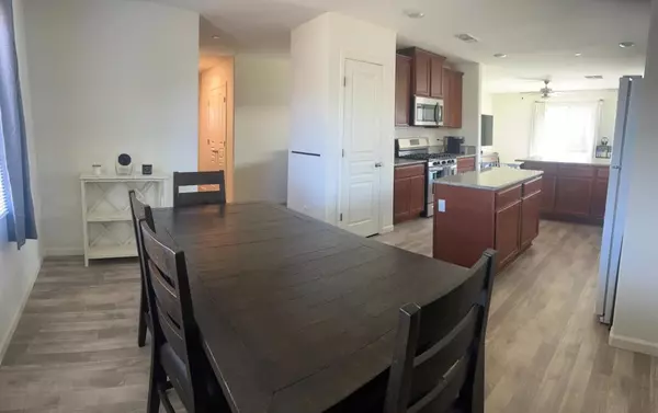 Coalinga, CA 93210,812 Reisling