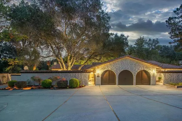 Saratoga, CA 95070,15390 Quito RD