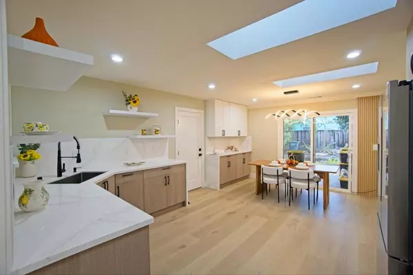 Sunnyvale, CA 94086,922 Iris AVE