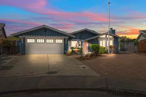 1568 Mizzen LN, Half Moon Bay, CA 94019