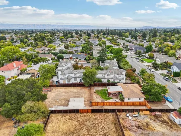 Campbell, CA 95008,10971099 W Hacienda AVE