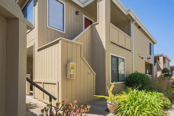 Monterey, CA 93940,820 Casanova AVE #125