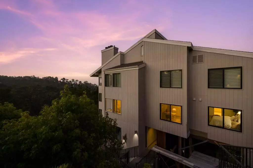 Pebble Beach, CA 93953,16 Shepherds