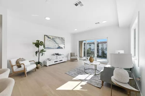 San Carlos, CA 94070,560 El Camino Real #206